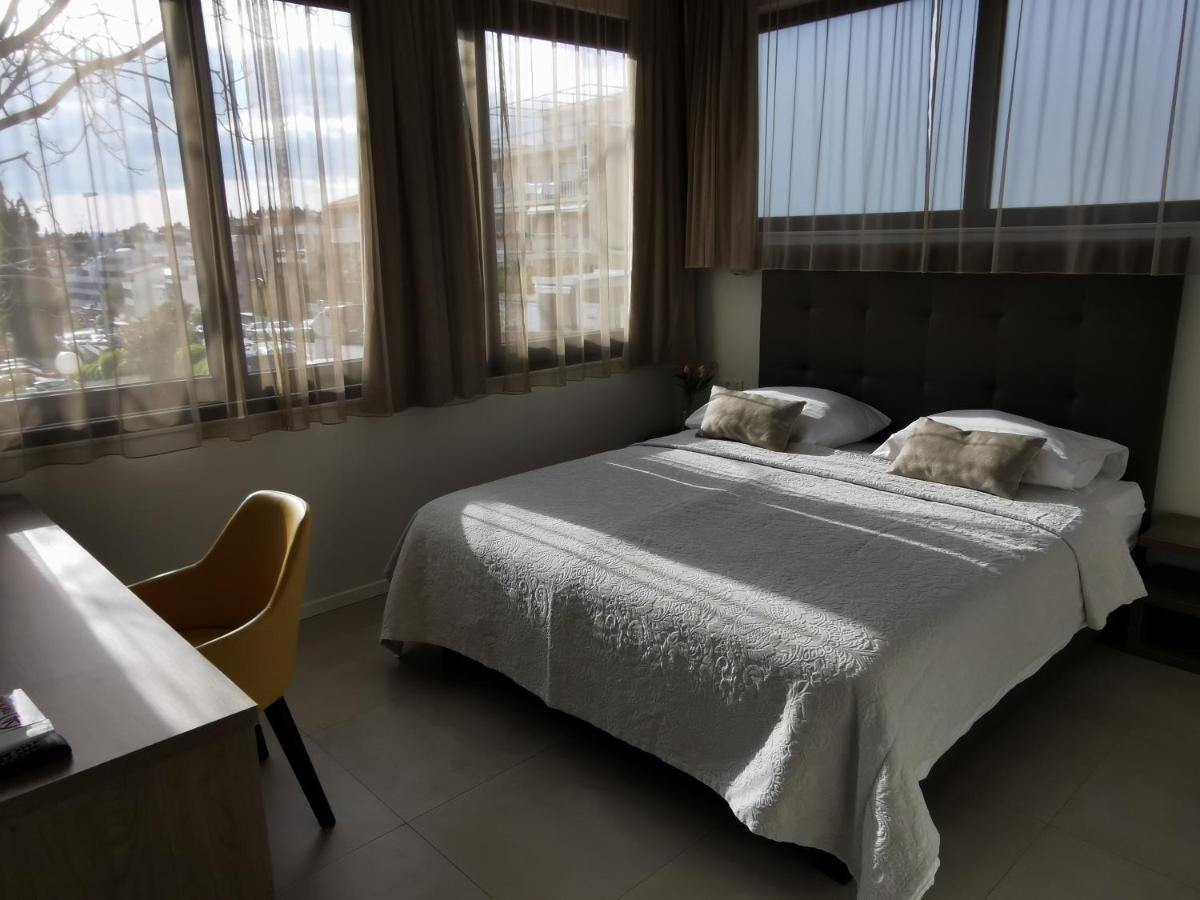 Luxury Rooms Pino Split Exteriör bild