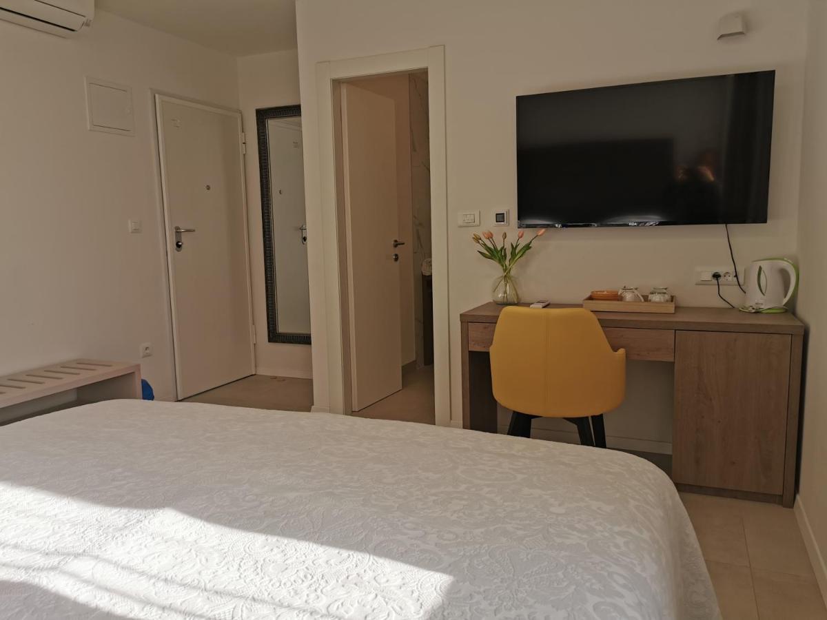 Luxury Rooms Pino Split Exteriör bild